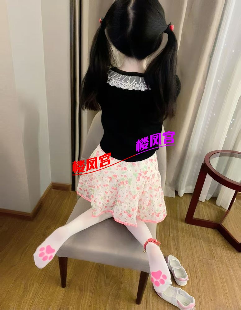 萝莉2.jpg