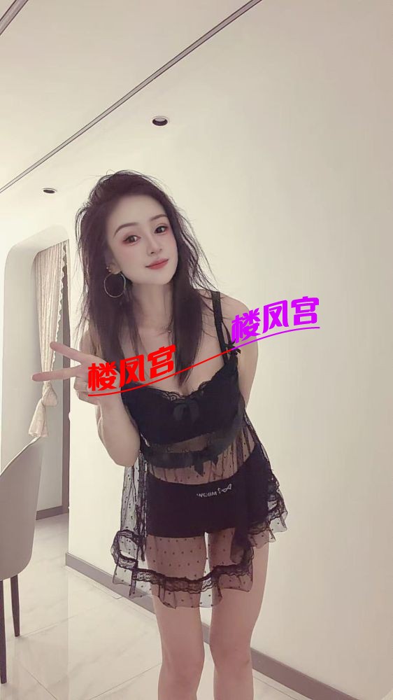 菲菲.jpg