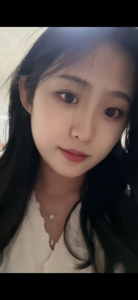 AE521125225.jpg