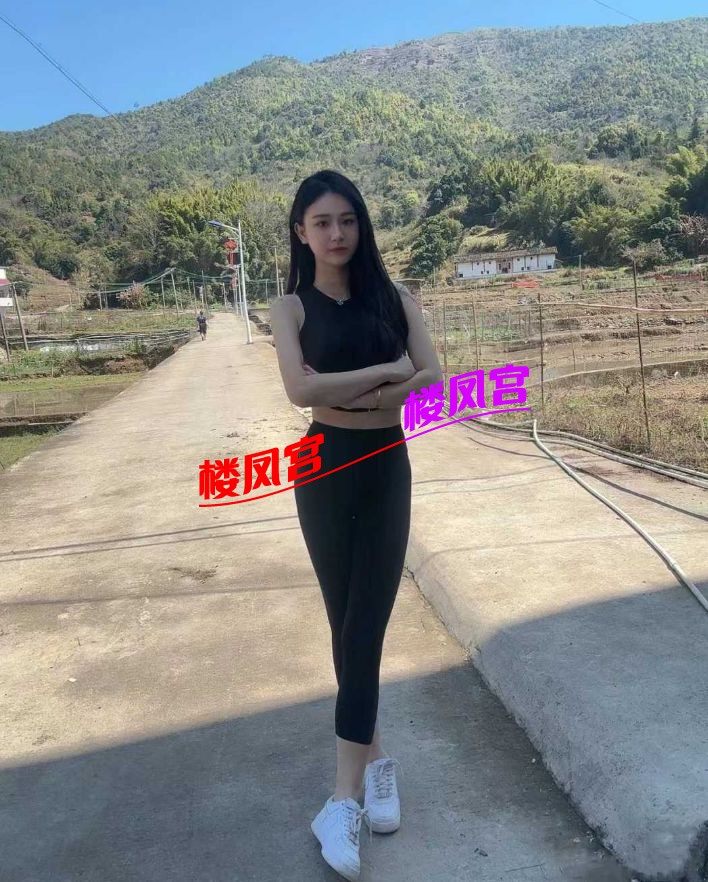 00000000@8EC3453F.51D2CC6A00000000_.jpg